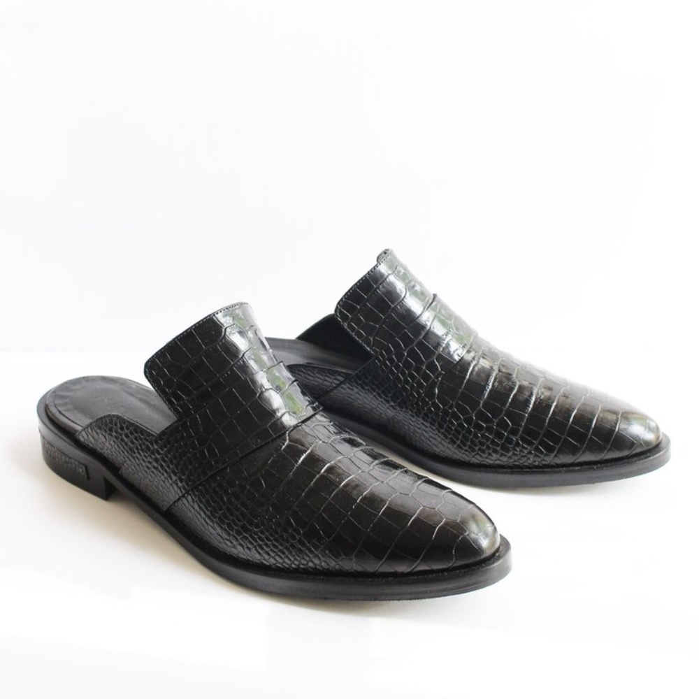 Freda Salvador Keen Mule – Black Embossed Croc Leather Loafer, Like New, Sz 7.5